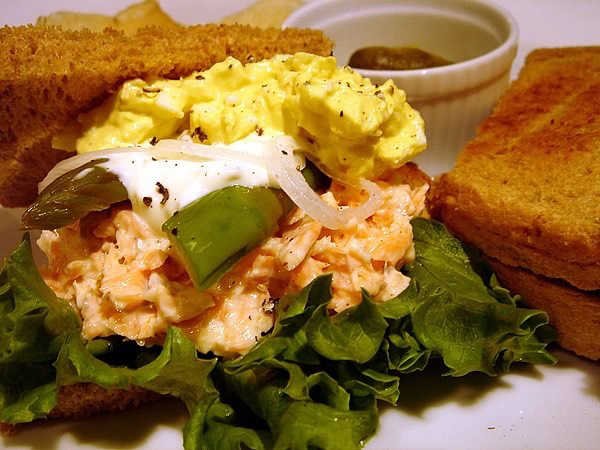 サーモン＆エッグサンド