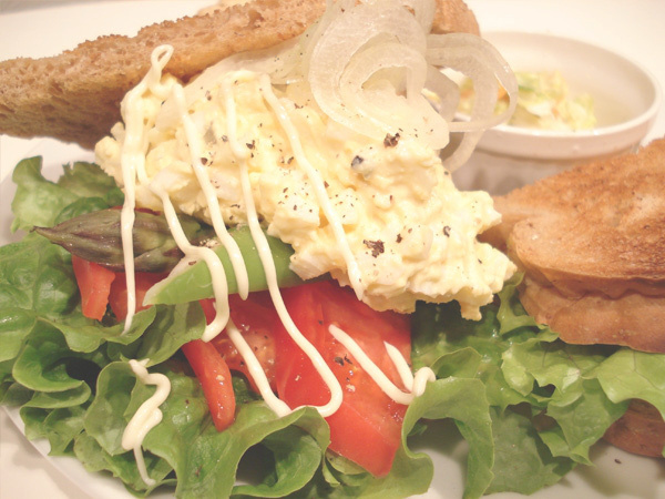 エッグサラダサンド